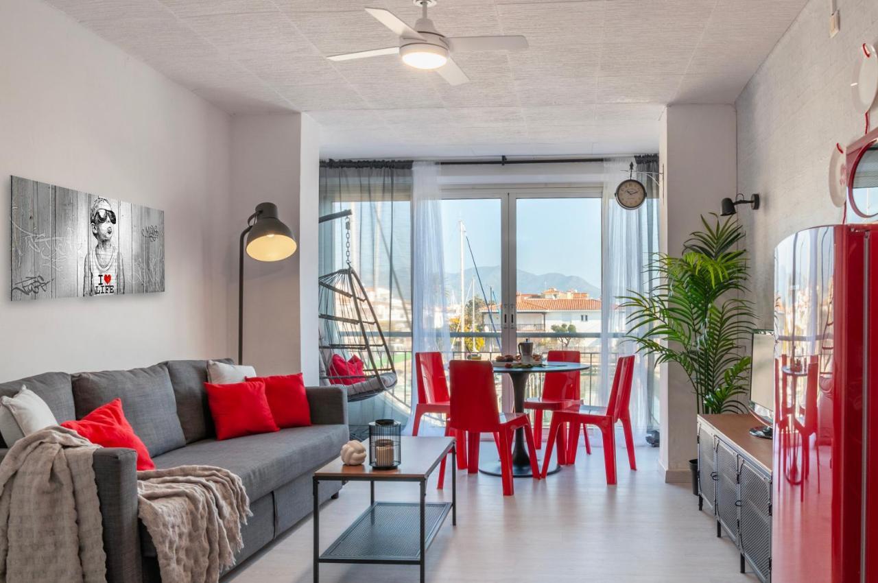 Estudio En 1ª Linea Con Vistas Al Puerto Deportivo By Insidehome เอมปูเรียบราบา ภายนอก รูปภาพ