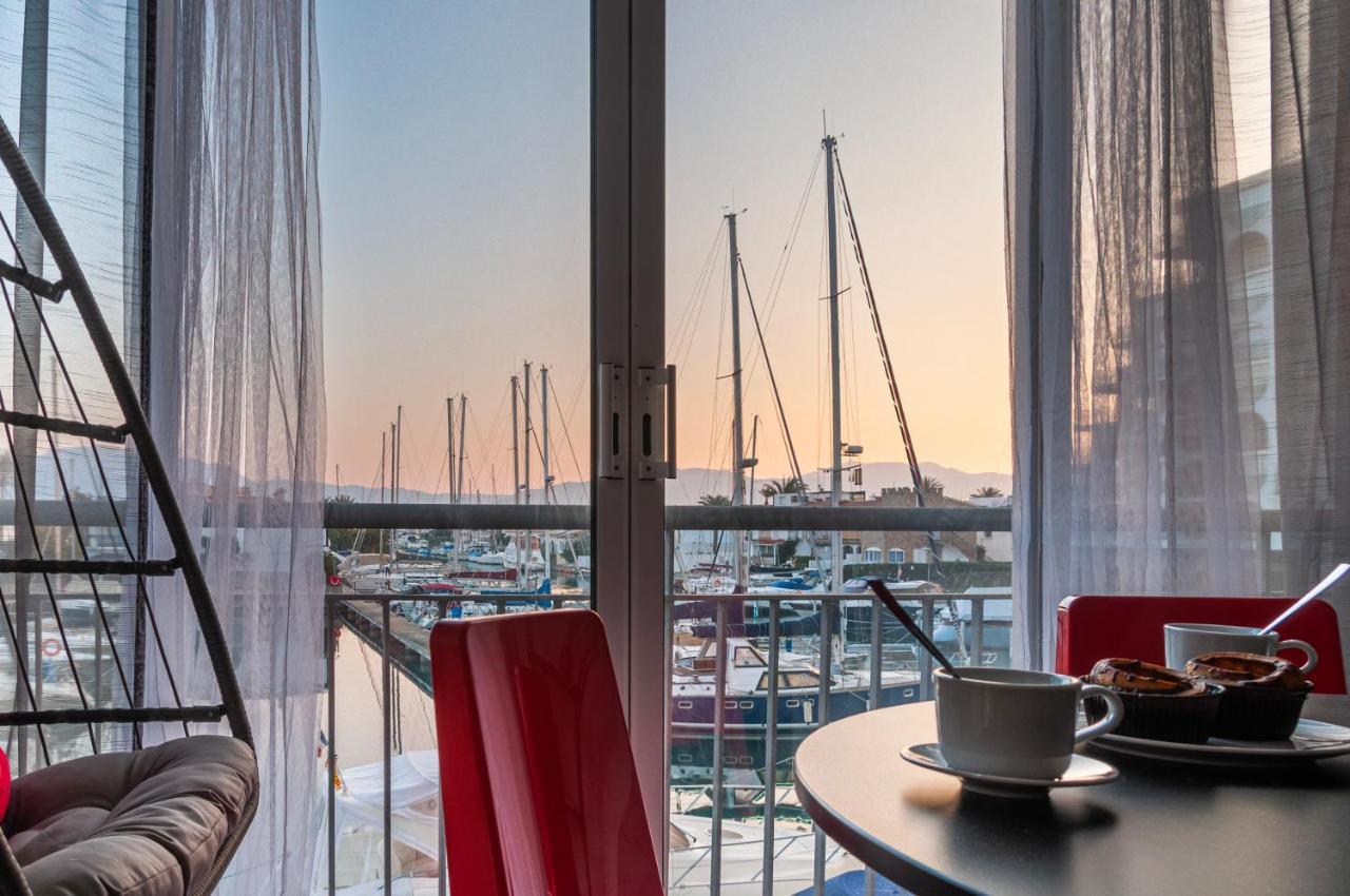Estudio En 1ª Linea Con Vistas Al Puerto Deportivo By Insidehome เอมปูเรียบราบา ภายนอก รูปภาพ