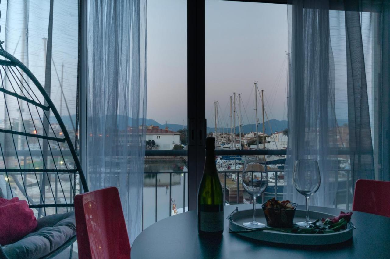 Estudio En 1ª Linea Con Vistas Al Puerto Deportivo By Insidehome เอมปูเรียบราบา ภายนอก รูปภาพ