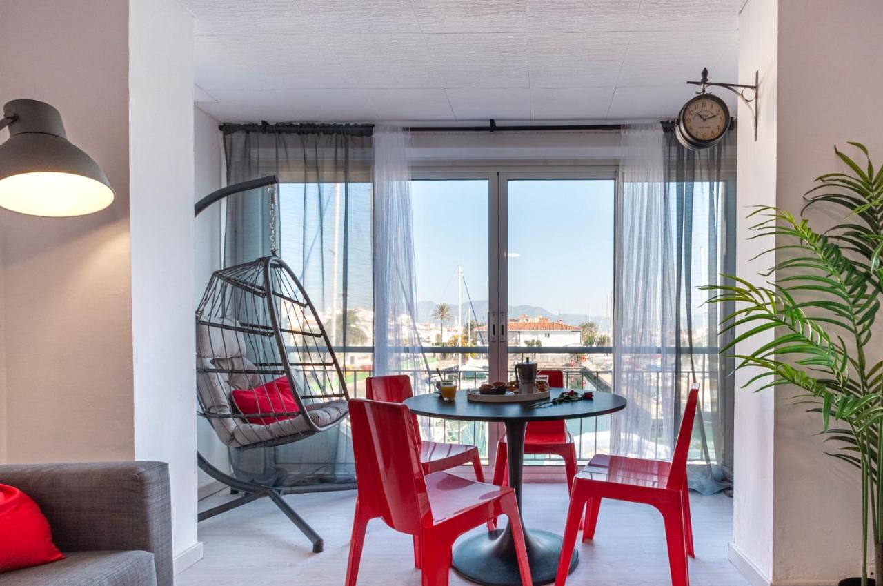 Estudio En 1ª Linea Con Vistas Al Puerto Deportivo By Insidehome เอมปูเรียบราบา ภายนอก รูปภาพ
