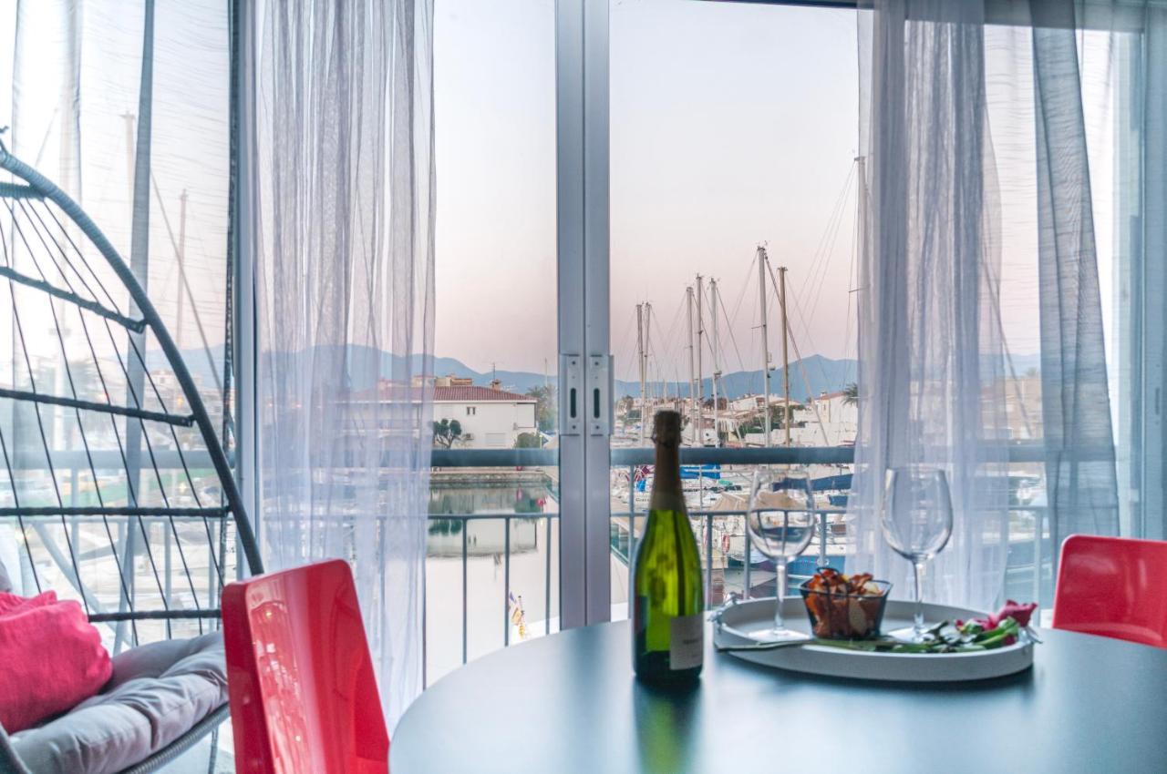 Estudio En 1ª Linea Con Vistas Al Puerto Deportivo By Insidehome เอมปูเรียบราบา ภายนอก รูปภาพ
