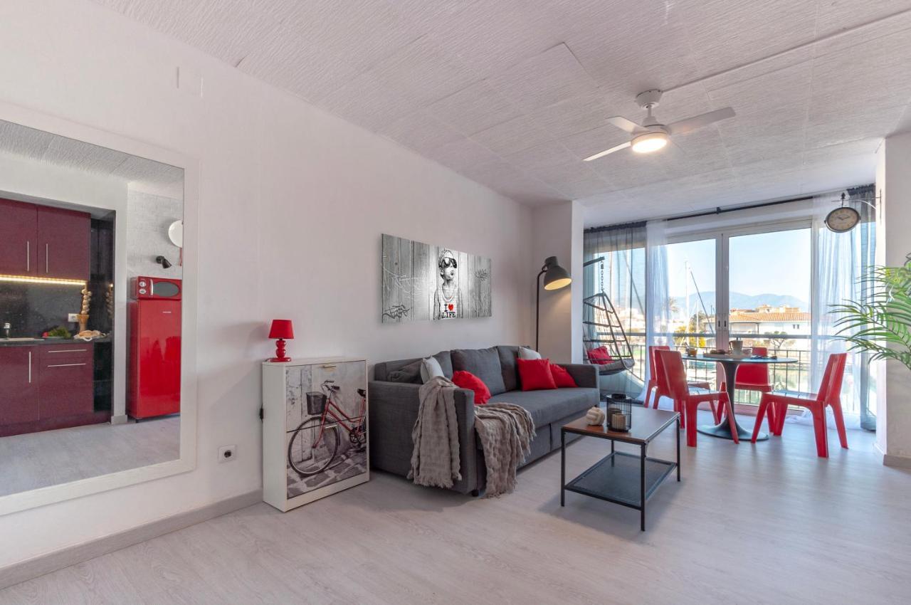 Estudio En 1ª Linea Con Vistas Al Puerto Deportivo By Insidehome เอมปูเรียบราบา ภายนอก รูปภาพ