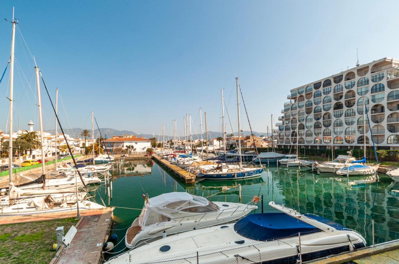 Estudio En 1ª Linea Con Vistas Al Puerto Deportivo By Insidehome เอมปูเรียบราบา ภายนอก รูปภาพ