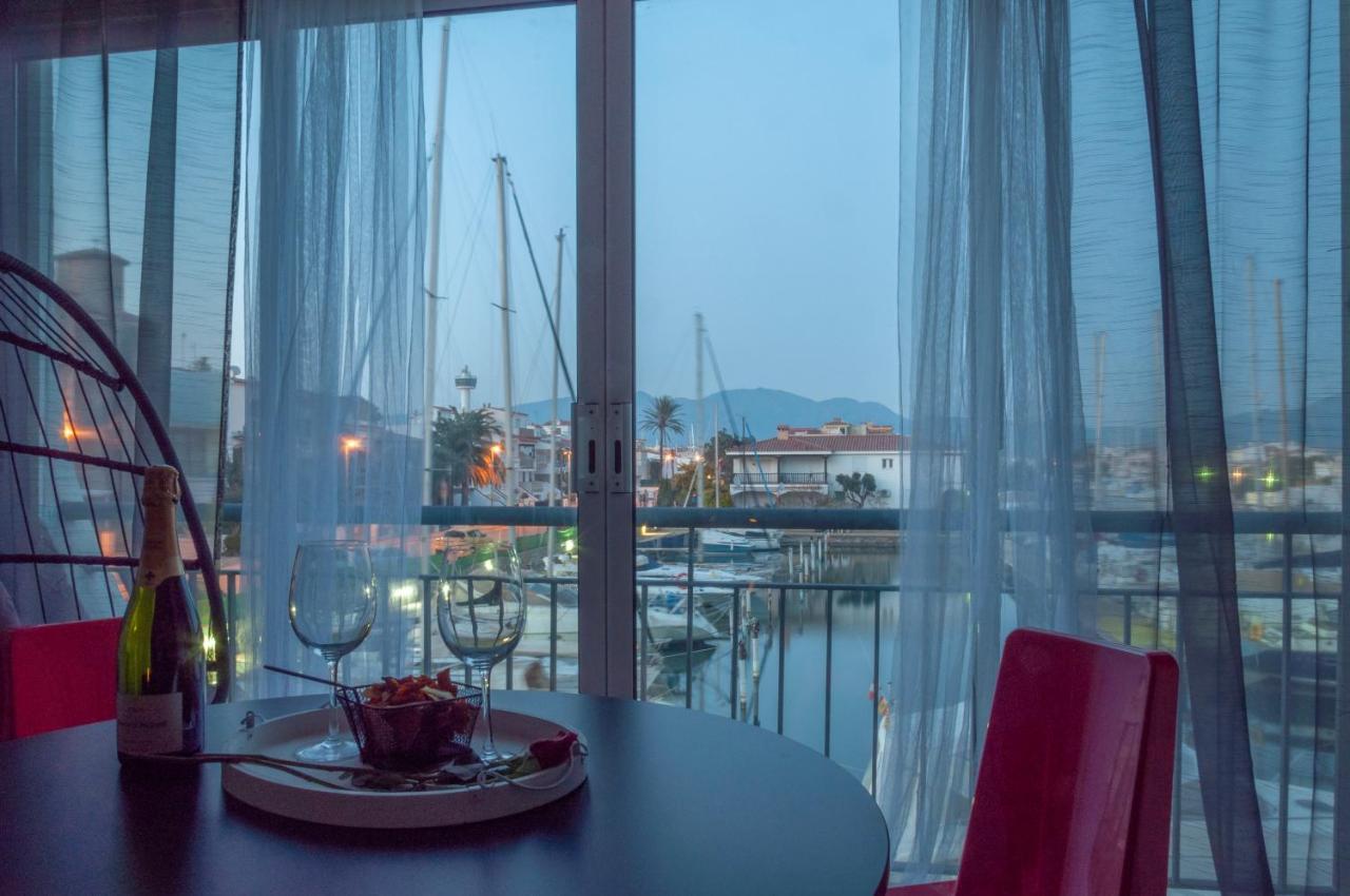 Estudio En 1ª Linea Con Vistas Al Puerto Deportivo By Insidehome เอมปูเรียบราบา ภายนอก รูปภาพ